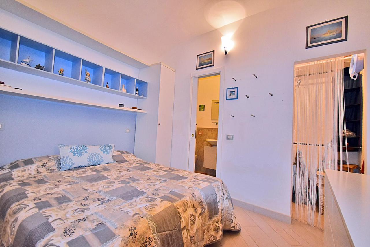 Ferienwohnung La Tana Del Poeta Lerici Exterior foto